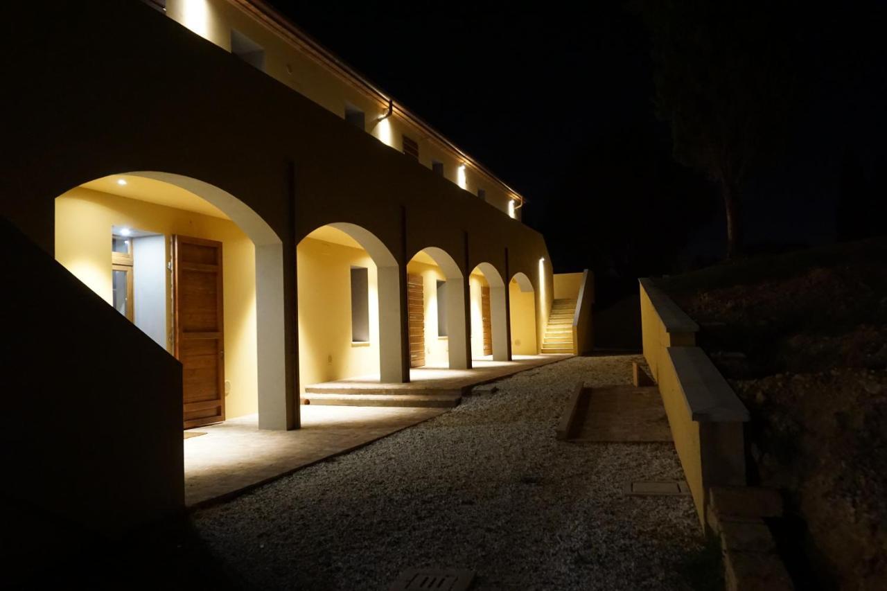 Agriturismo Cheloni Guasticce Екстериор снимка