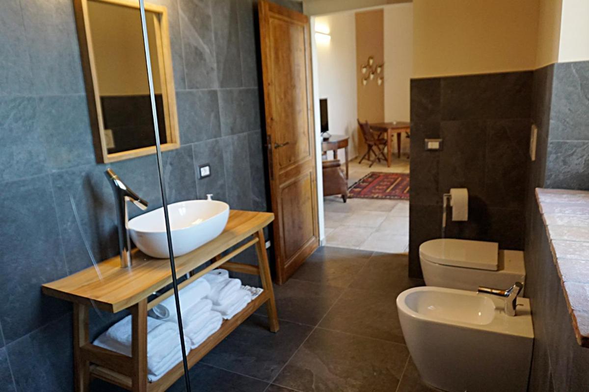 Agriturismo Cheloni Guasticce Екстериор снимка